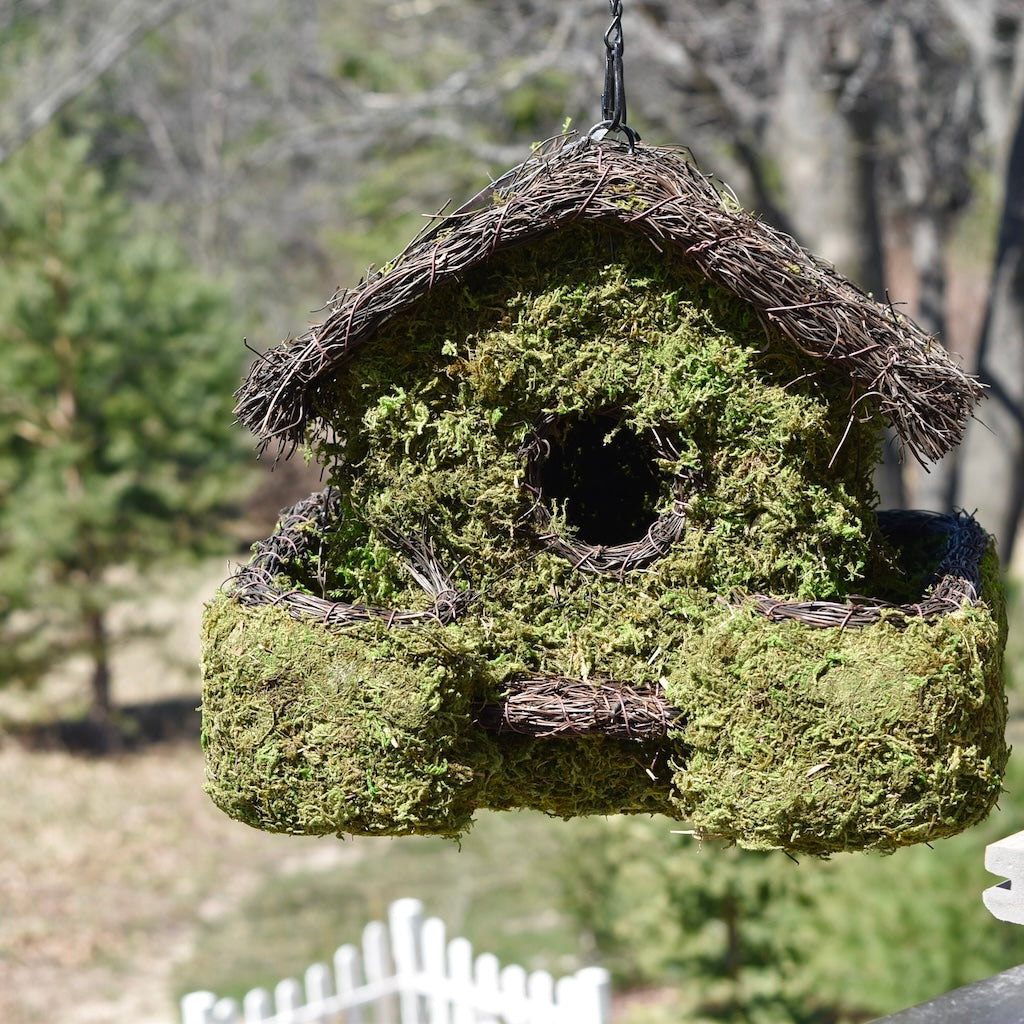 Birdhouse in Woven Moss