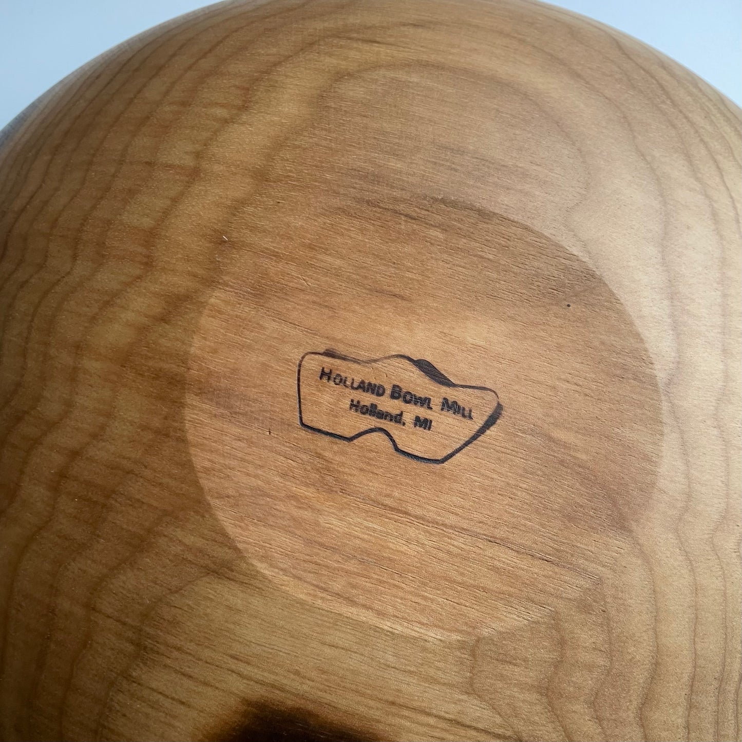 American Walnut - 17" Bowl/Oil Finish by Holland Bowl Mill