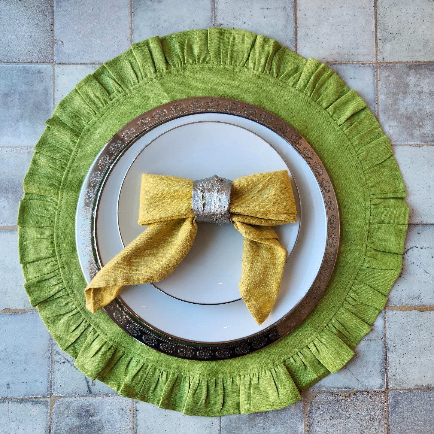 Vetro Platinum Charger by Arte Italica & Crown Linen Designs