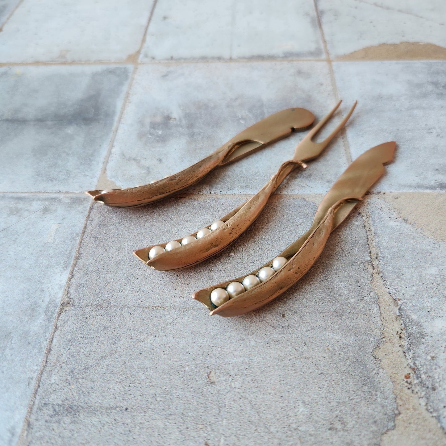 Peapod Hostess Set by Michael Michaud