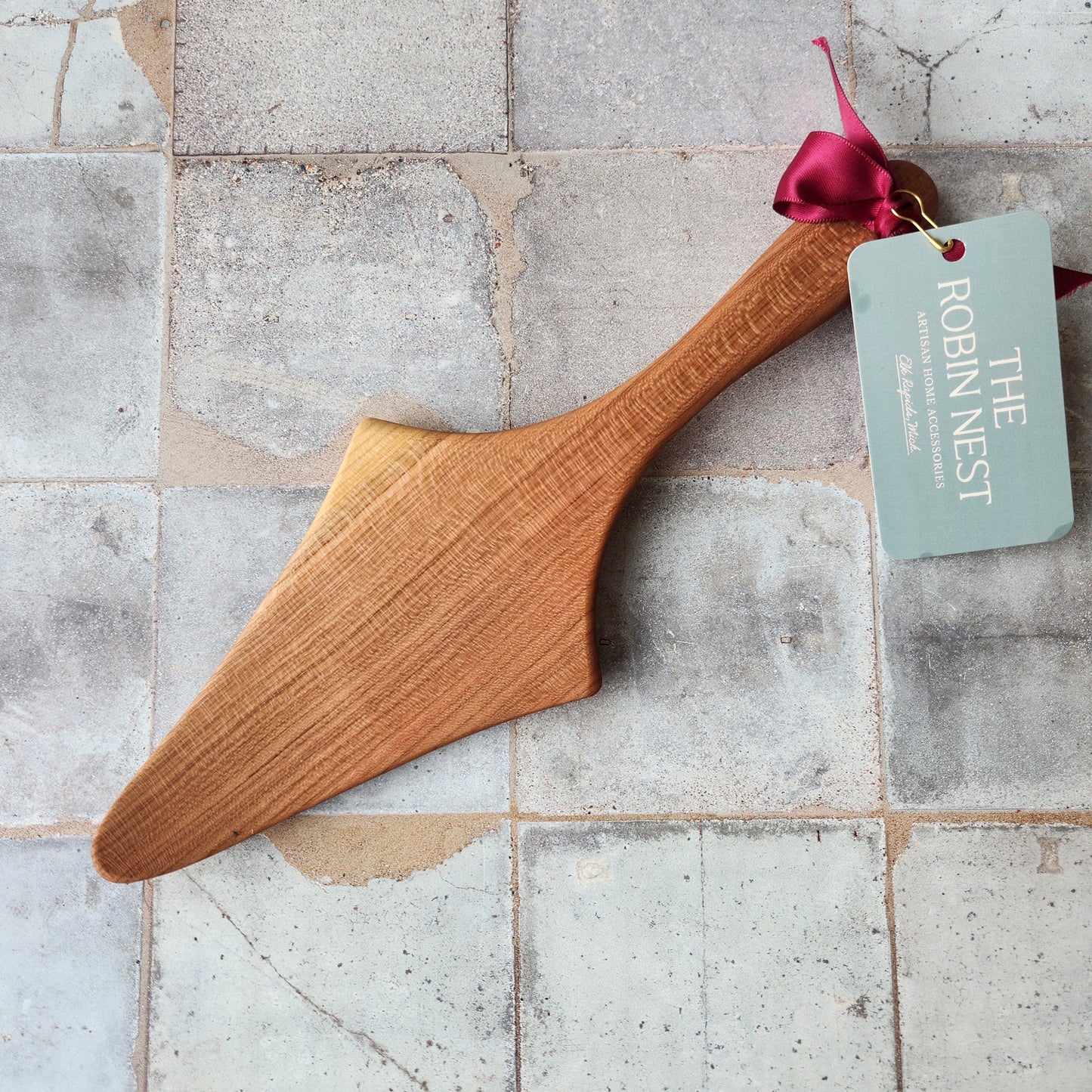 11" Pie Server - Bee's Oil Finish by Holland Bowl Mill