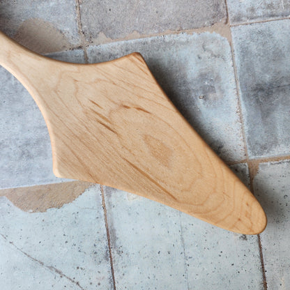11" Pie Server - Bee's Oil Finish by Holland Bowl Mill