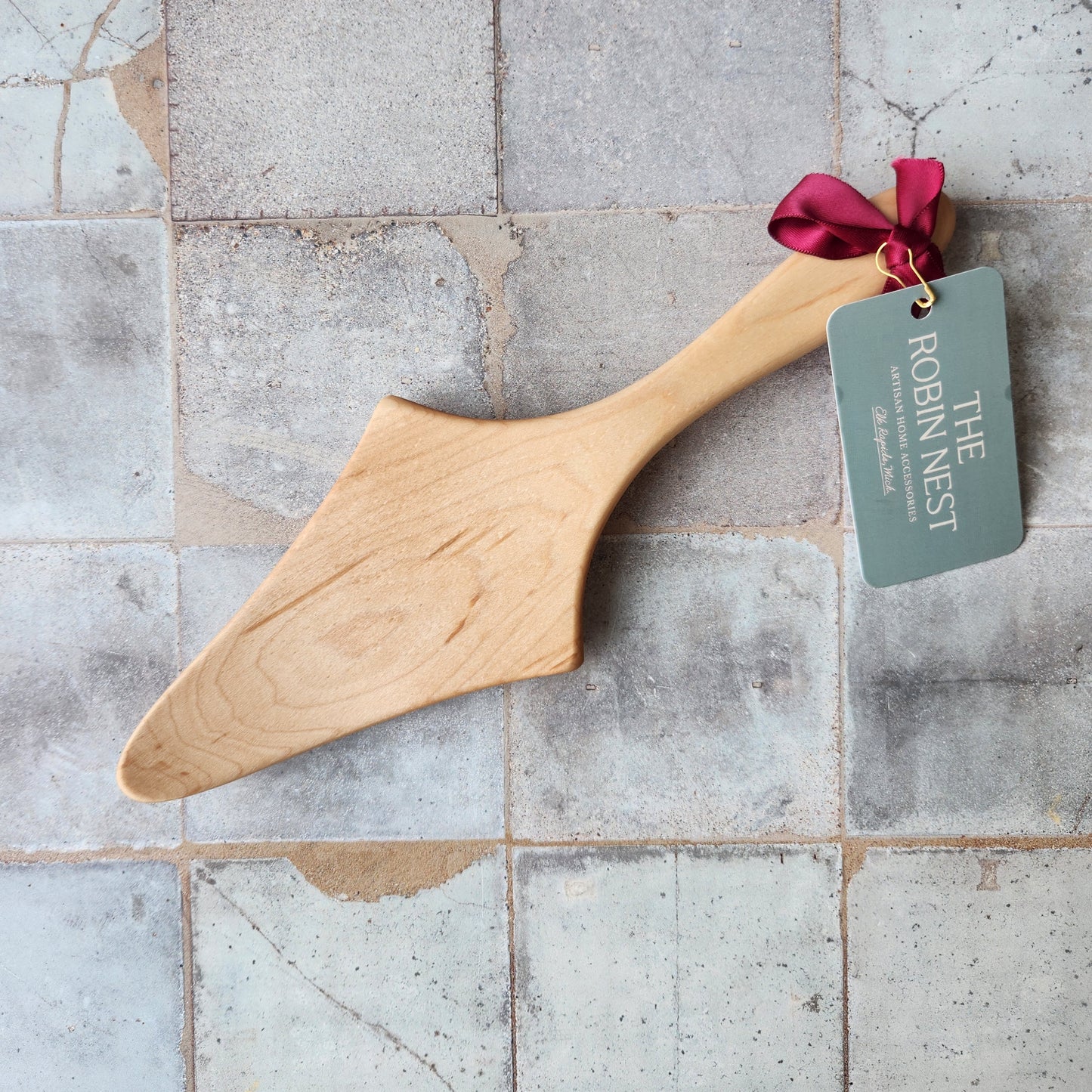 11" Pie Server - Bee's Oil Finish by Holland Bowl Mill