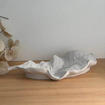 Sylva - Organic Leaf Tray by Fancy Concrete
