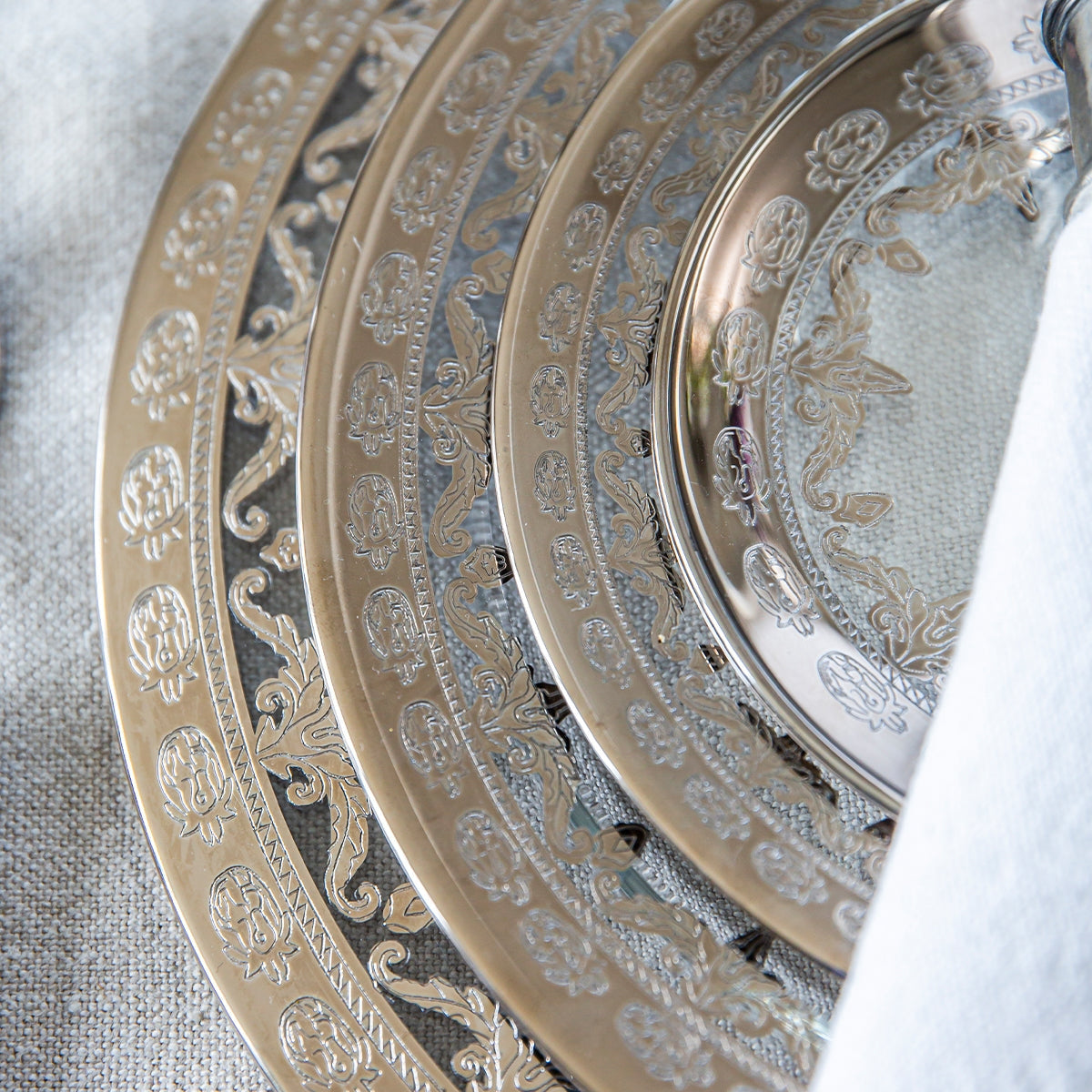 Vetro Platinum Charger by Arte Italica & Crown Linen Designs